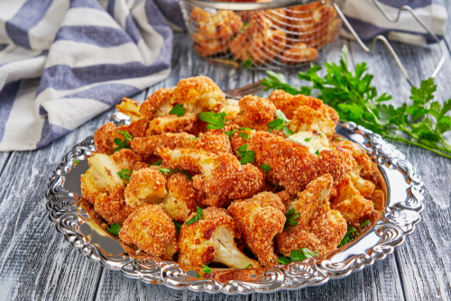 Ropogós karfioldarabok fűszeres bundában