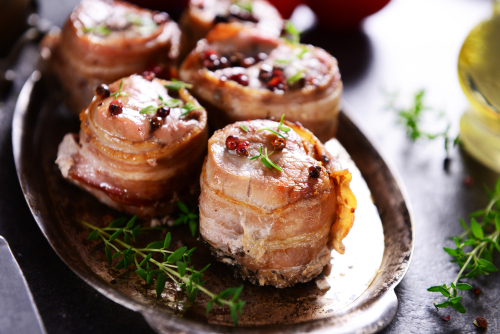 meat,chunks,wrapped,with,bacon